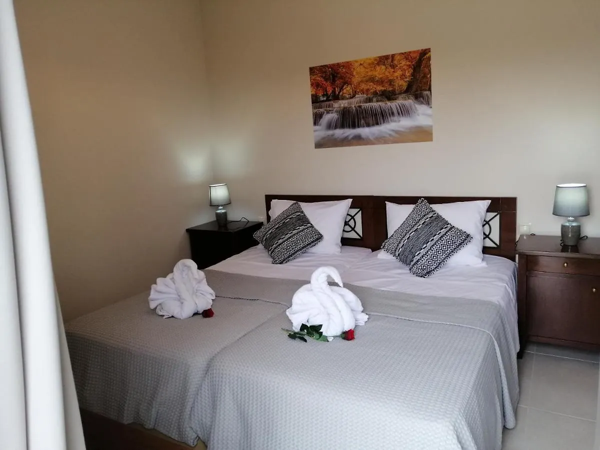 Ta Didymakia Apartments. Argostoli  Grecia