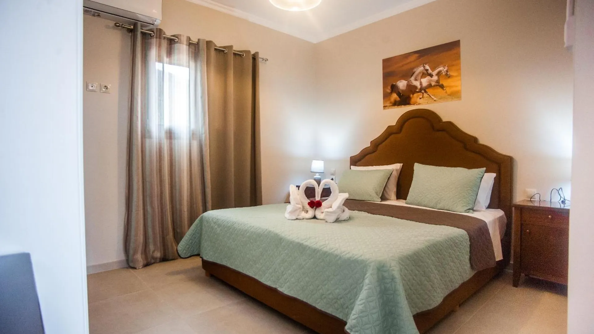 Ta Didymakia Apartments. Argostoli  Grecia